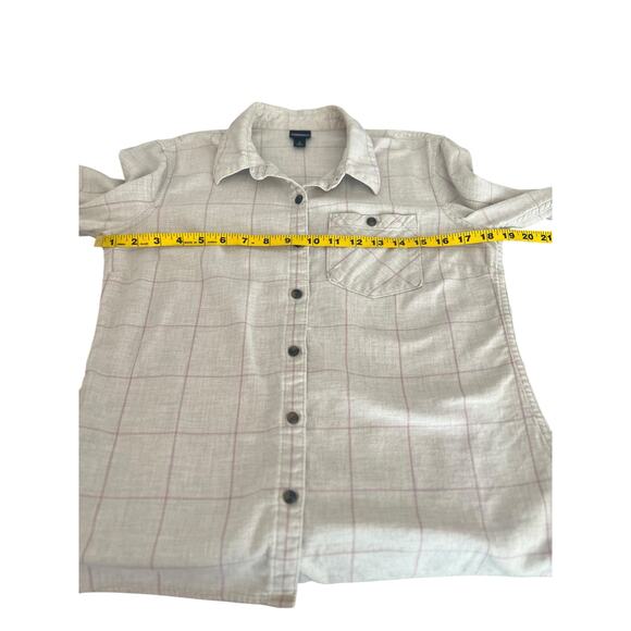 PATAGONIA WOMENS LONG SLEEVE BUTTON DOWN SHIRT CREAM AND PINK SIZE 2 - Picture 9 of 13